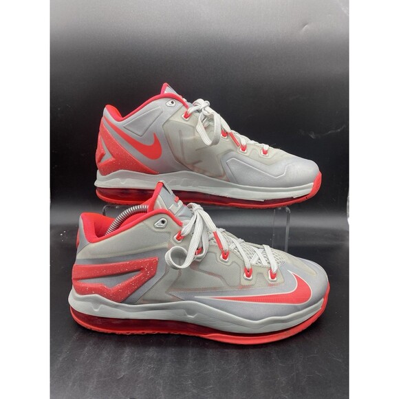 Nike LeBron 11 Low Base Mid Top Shoe Mens Size 8.5 Grey Laser Crimson 642849-001 - Picture 1 of 8
